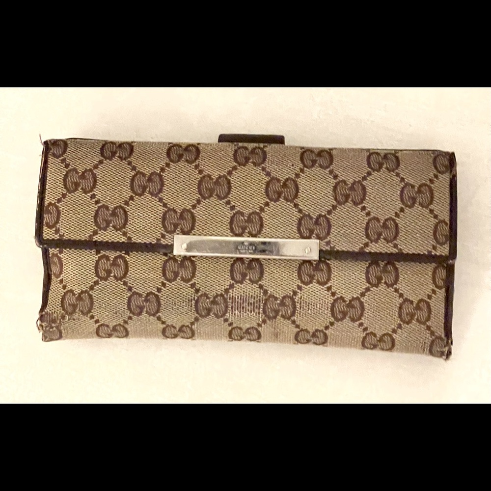 Authentic Gucci long wallet